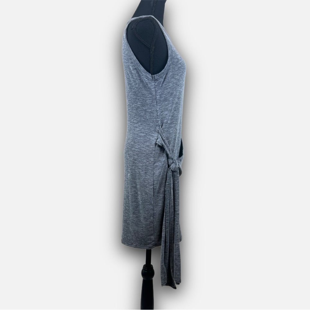 Gilli Gray Mini Faux Wrap Cotton Dress with Modern Elegance - Picture 3 of 10